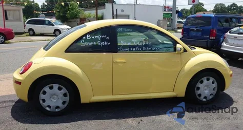 2010 Volkswagen New Beetle z USA, uszkodzony, nr VIN 3VWPG3AG2AM002349